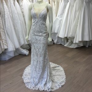 SAMPLE SALE! Michal Medina Designer Wedding Gown: Corin
